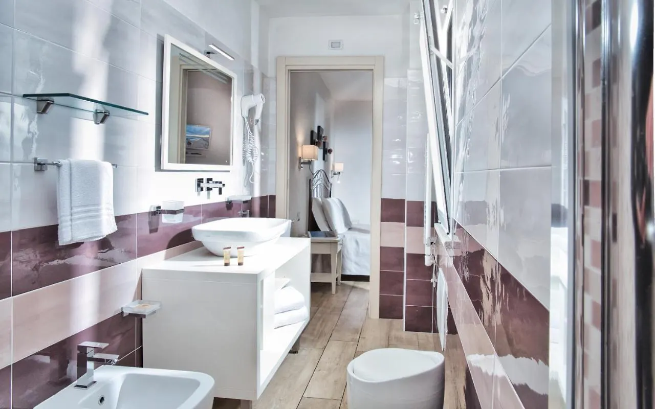 Smart Suite & Apartments Santa Teresa Gallura 5*,  Italien