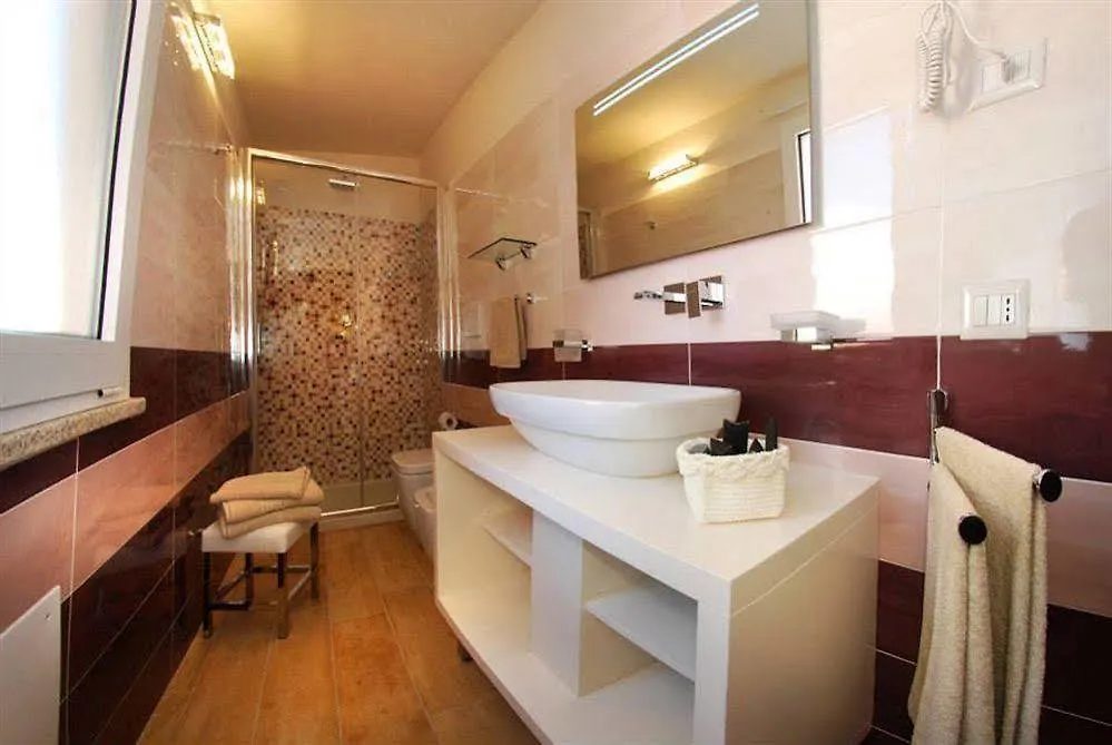 Smart Suite & Apartments Santa Teresa Gallura 5*,