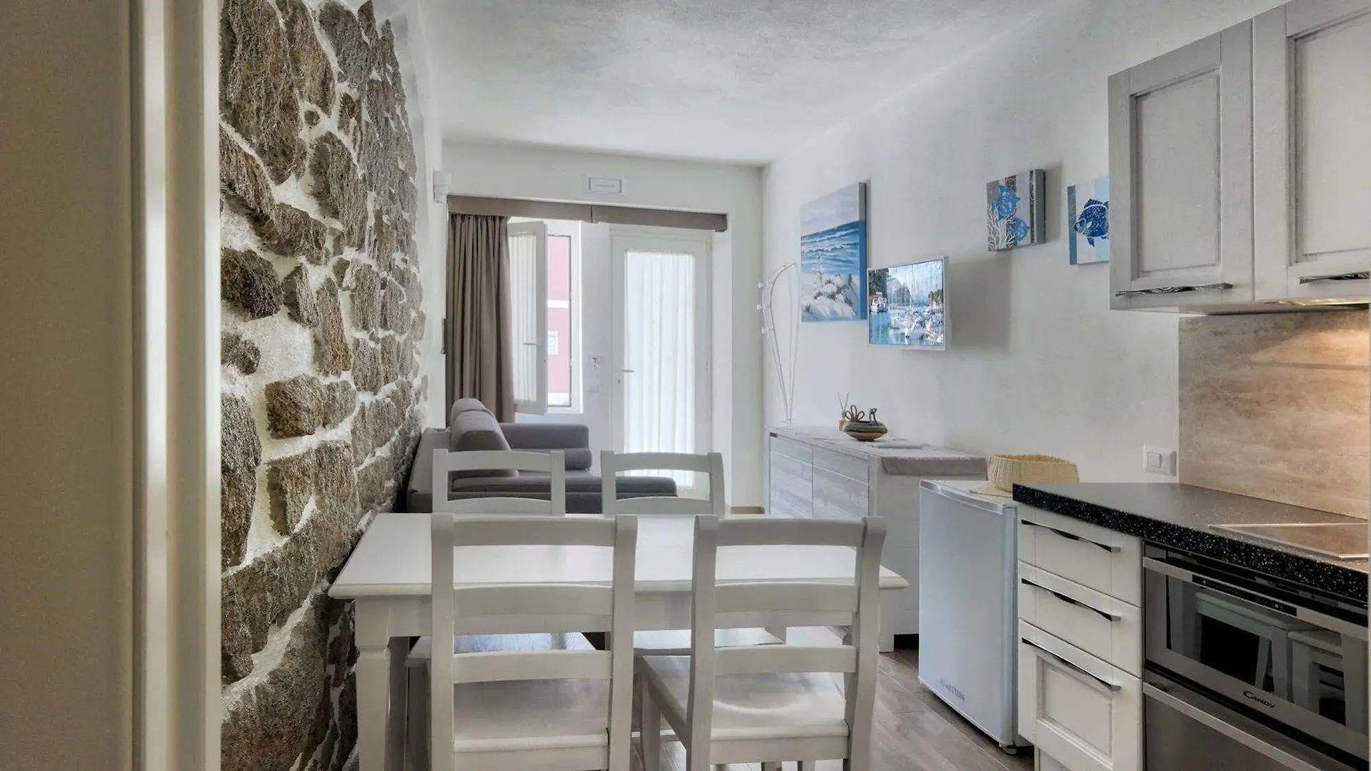 Smart Suite & Apartments Santa Teresa di Gallura 5*,  Italia